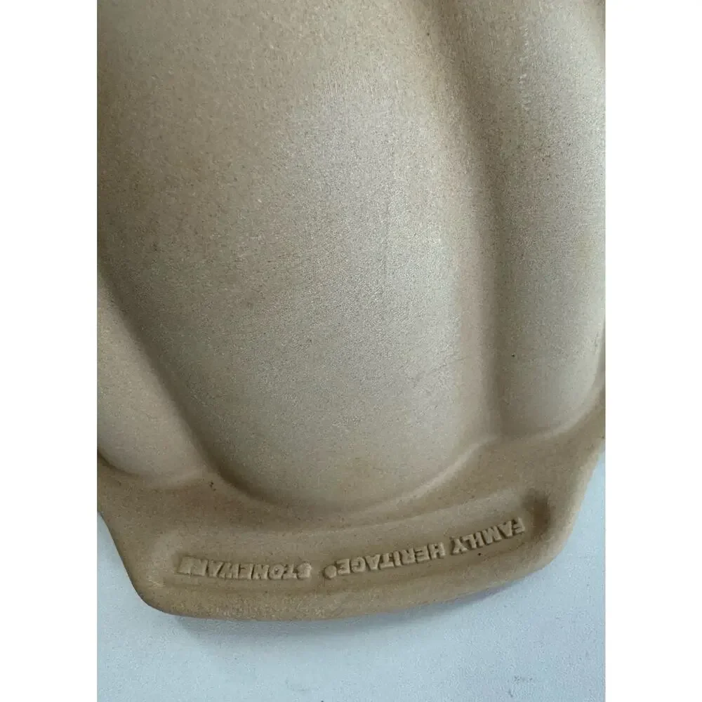 The Pampered Chef Family Heritage Collection Stoneware 10